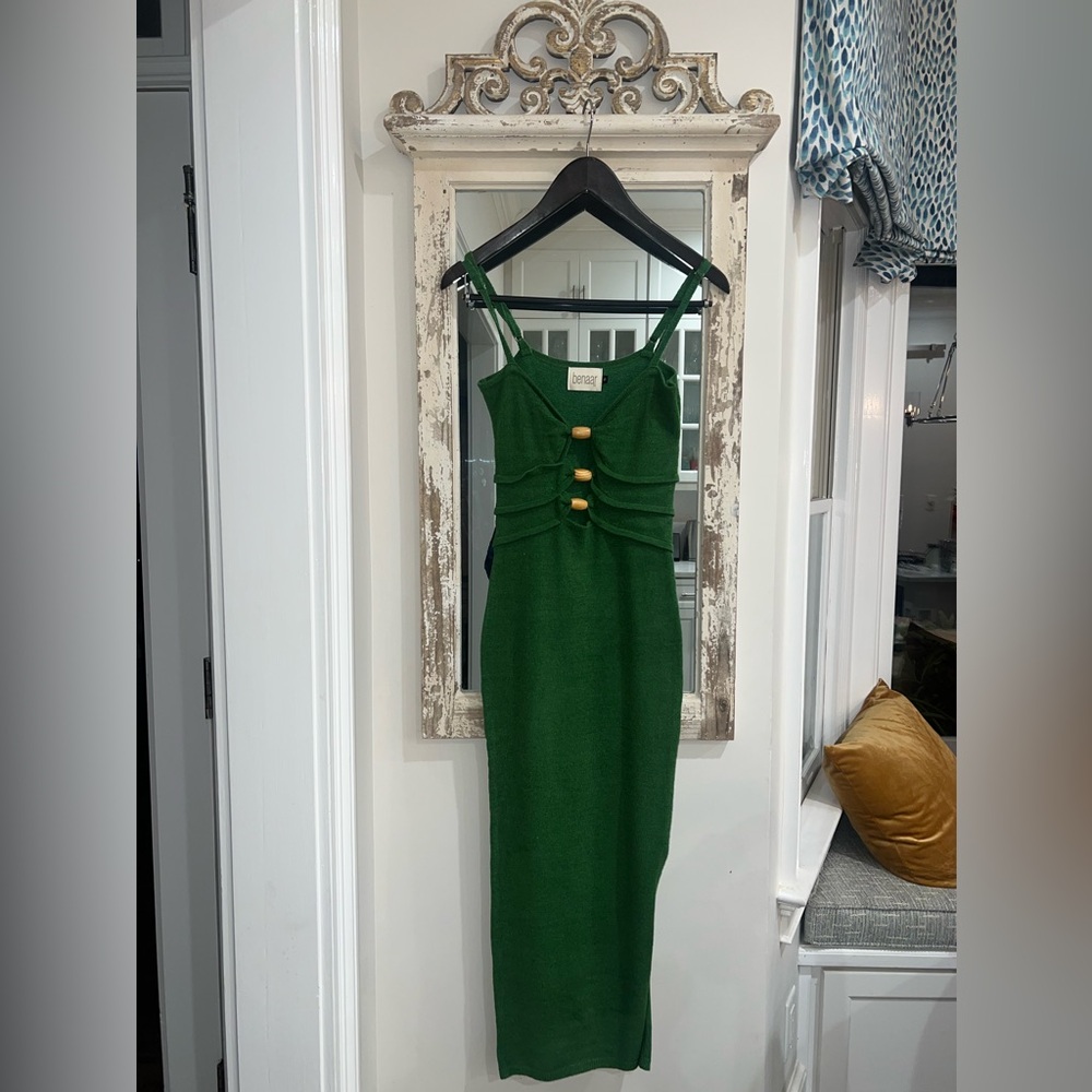 New without Tags sleeveless Benaar dress size Small